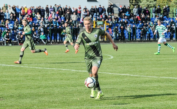 Świt - Legia 0:6 (0:3) - Atrakcyjny początek