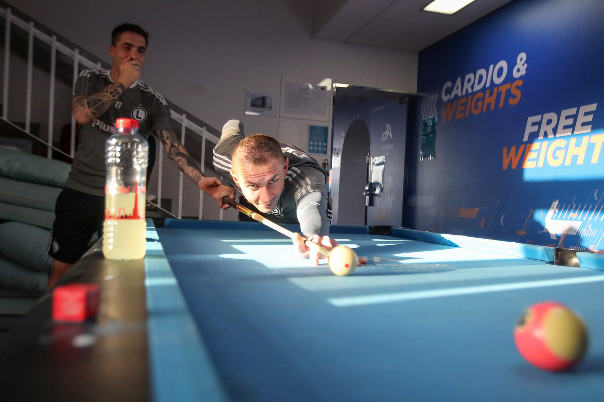 josue Pesqueira Artur Jędrzejczyk