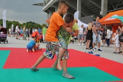 Galeria: Mistrzowski piknik i Biegnij Warszawo Nocą