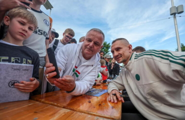 Spotkanie piłkarzy i sztabu z karnetowiczami