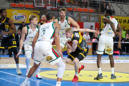 Koszykówka: Legia Warszawa - Trefl Sopot