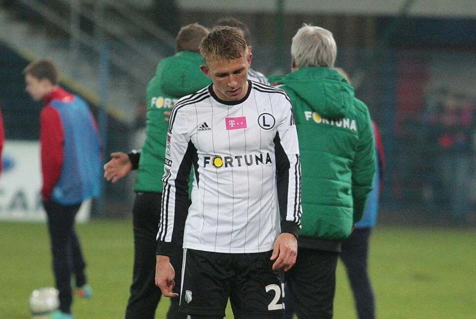 News: Jakub Rzeźniczak: Patrzymy na siebie