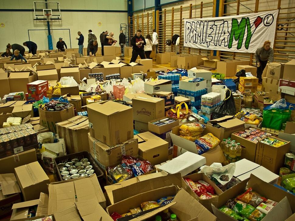 News: Sprawozdanie ze świątecznej zbiórki - Paczka Na Kresy 2013