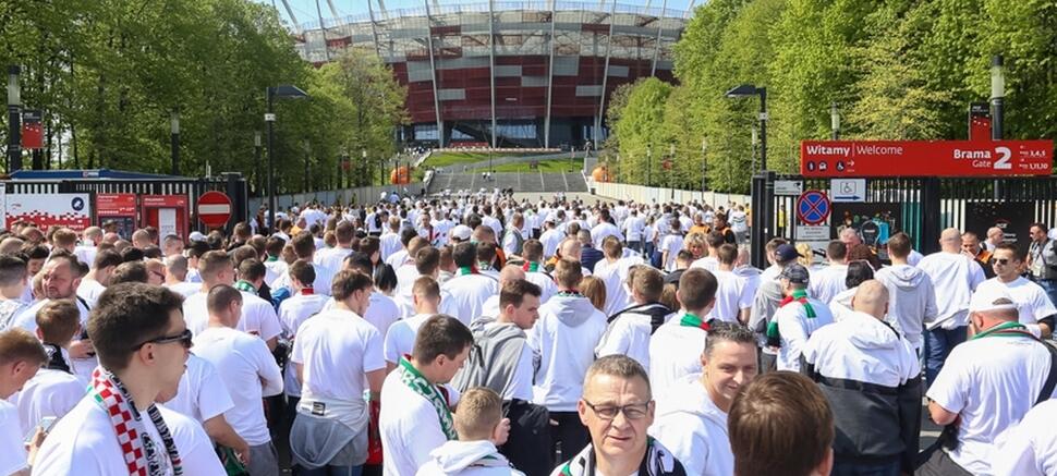 Galeria: Przemarsz Kibiców Legii na Finał Pucharu Polski