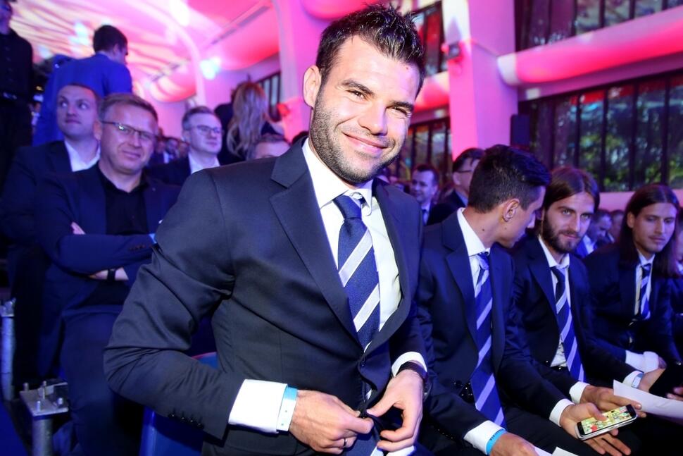 News: Nemanja Nikolić odwiedził Łazienkowską