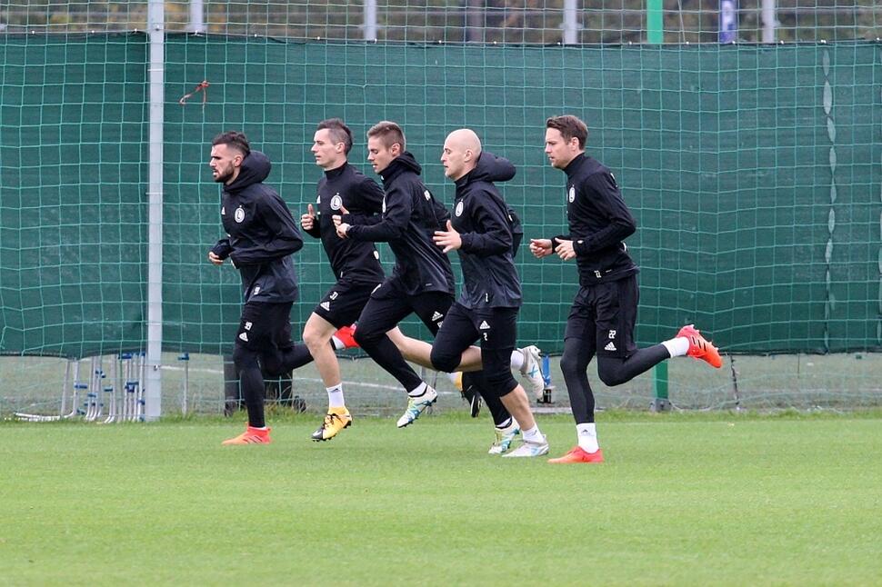 News: Trening z kadrowiczami i bramkarzami