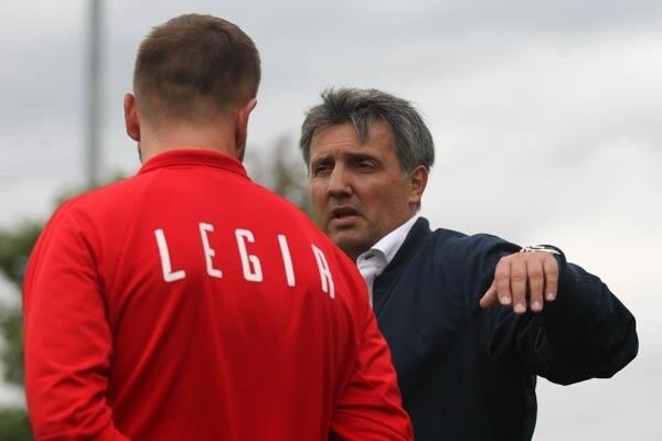 News: Przegląd prasy: Huragan nad Warszawą