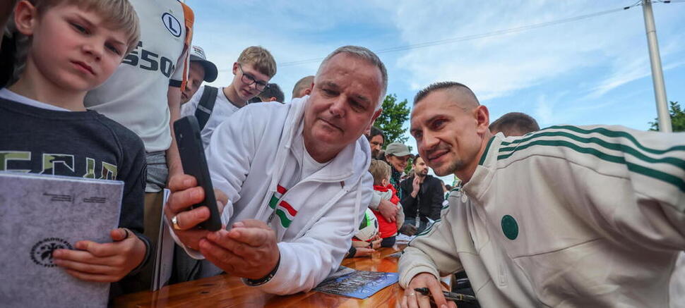 Spotkanie piłkarzy i sztabu z karnetowiczami