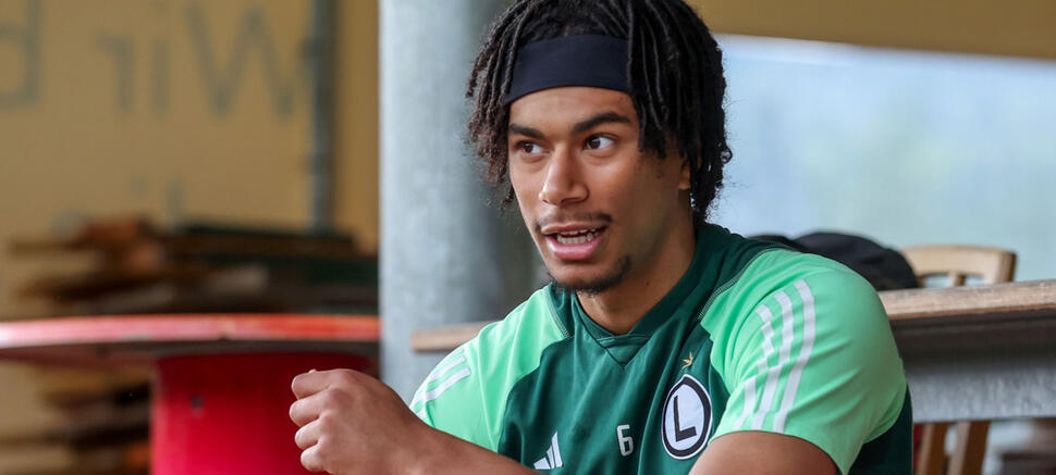 Pierwszy trening Legii w Austrii Maxi Oyedele