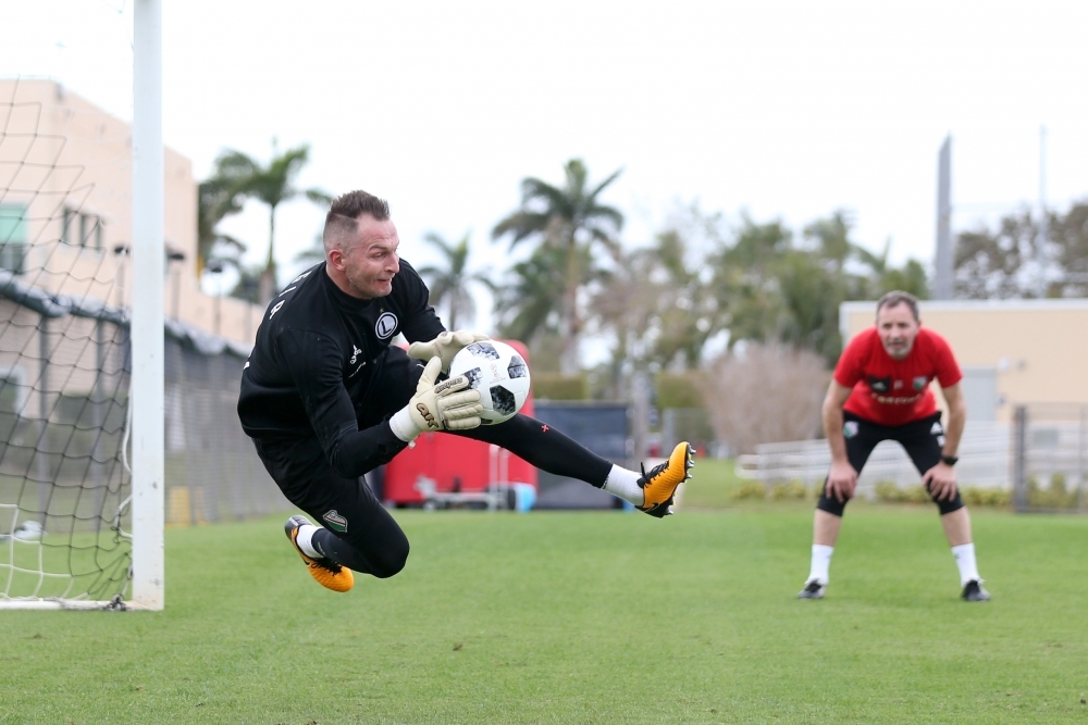 News: Premierowy trening na boisku