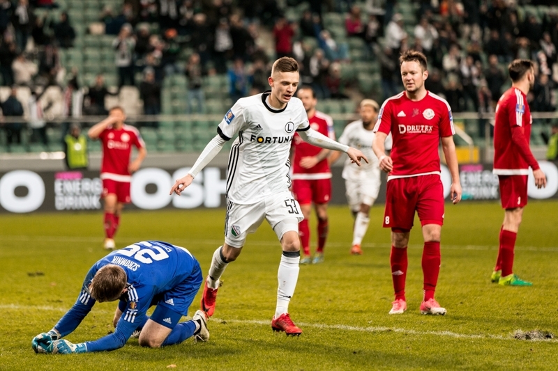News: Sebastian Szymański: Trener powtarza, że muszę być cierpliwy