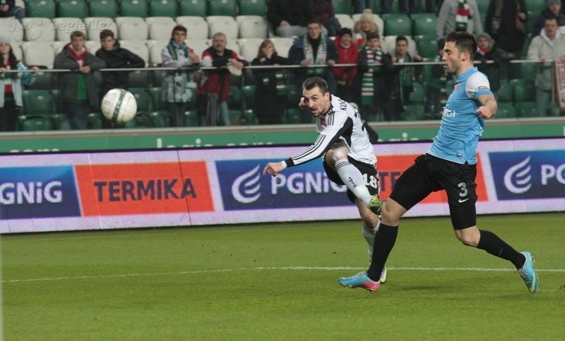 News: Kosanović mógłby zastąpić Pazdana
