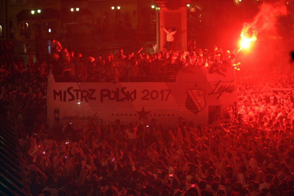 News: Fotoreportaże z ostatniego meczu i fety