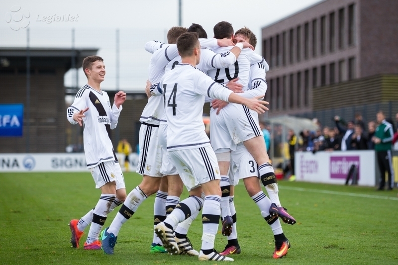 News: UYL: Pożegnać się z przytupem