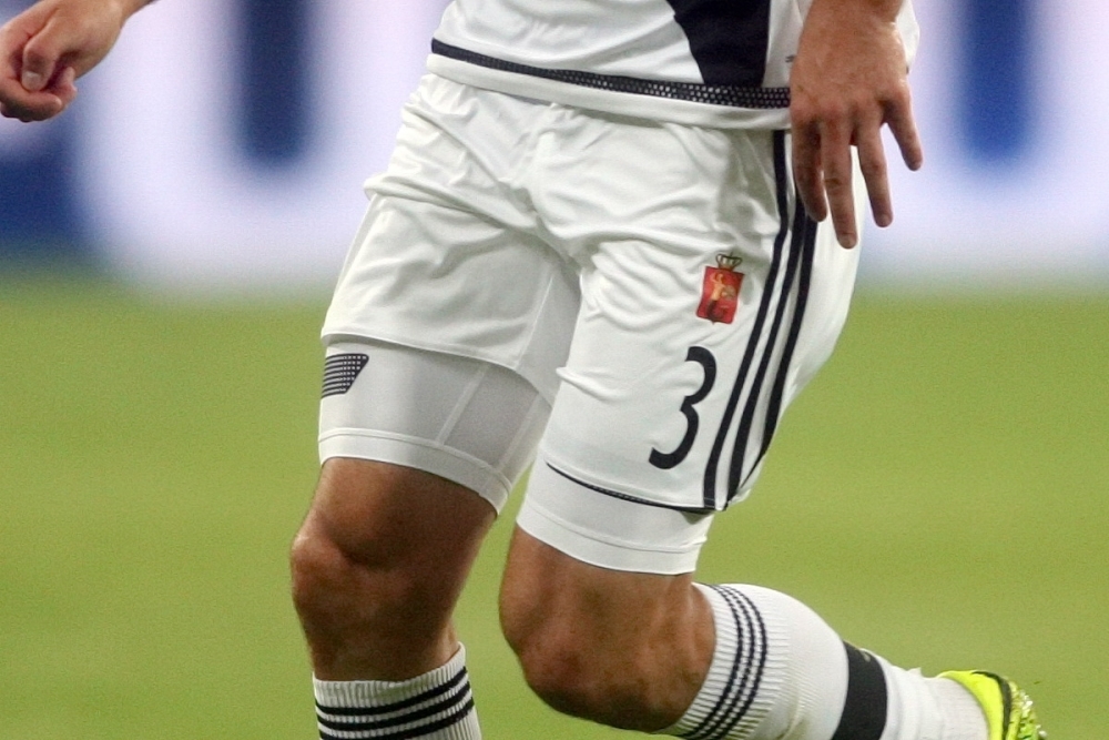 News: Spór o herb Warszawy na strojach Legii