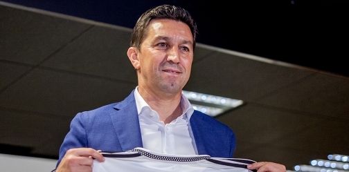 News: Oficjalny debiut Besnika Hasiego