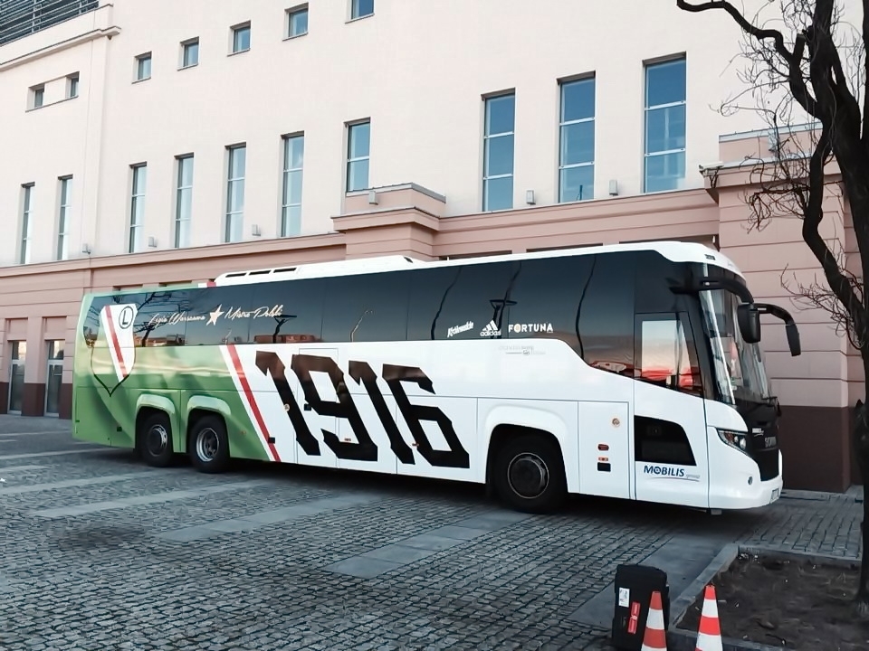 News: Ucierpiał autokar Legii (akt.)