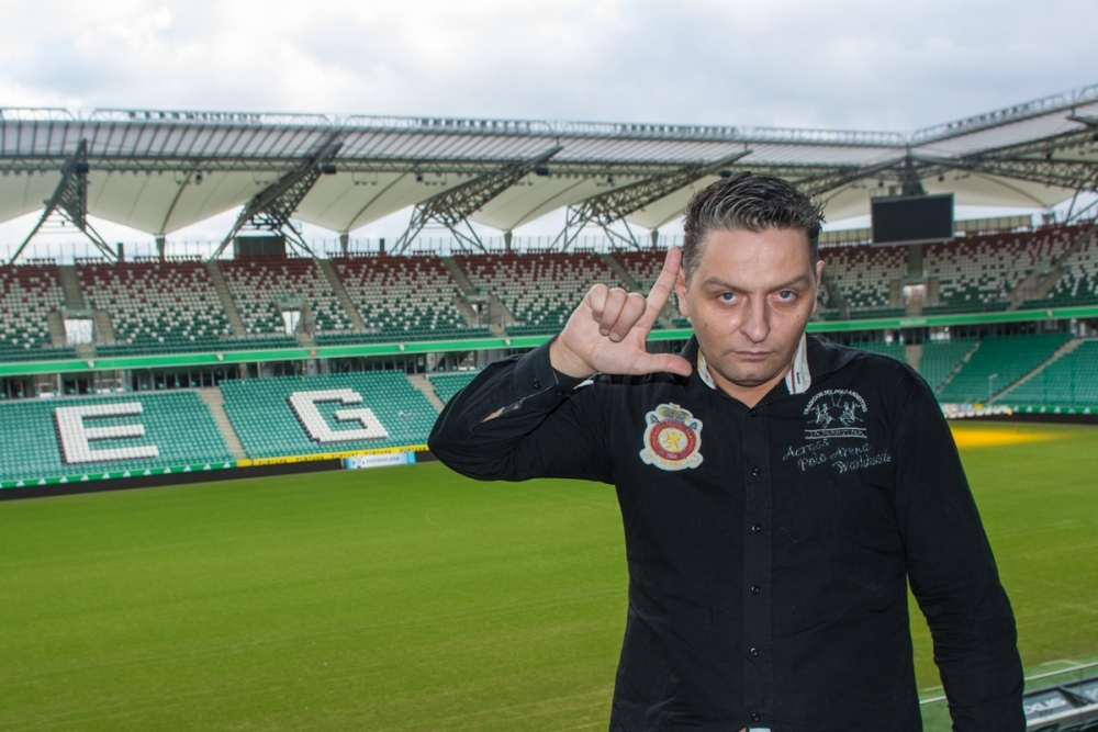 News: Wywiad na 100 - Rozmowa z Maciejem Dobrowolskim