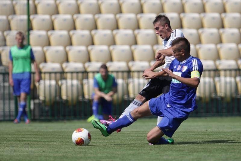 News: Rezerwy: Pierwsze derby