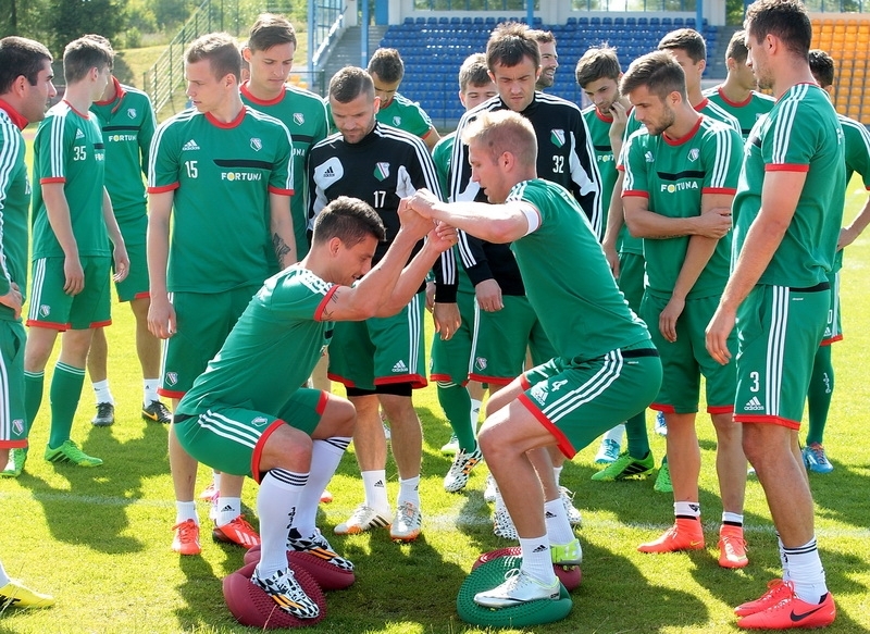 News: Piątkowy trening piłkarzy Legii - Wideo