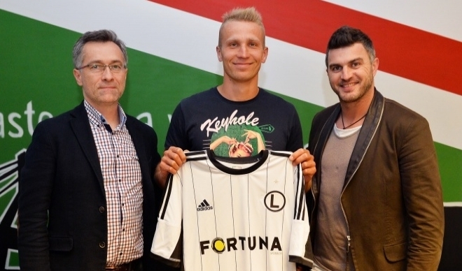 News: Igor Lewczuk piłkarzem Legii!