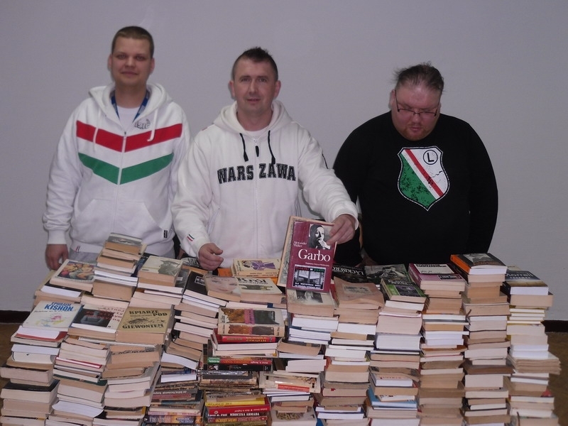 News: Książki w pudle - zbiórka przed Lechem