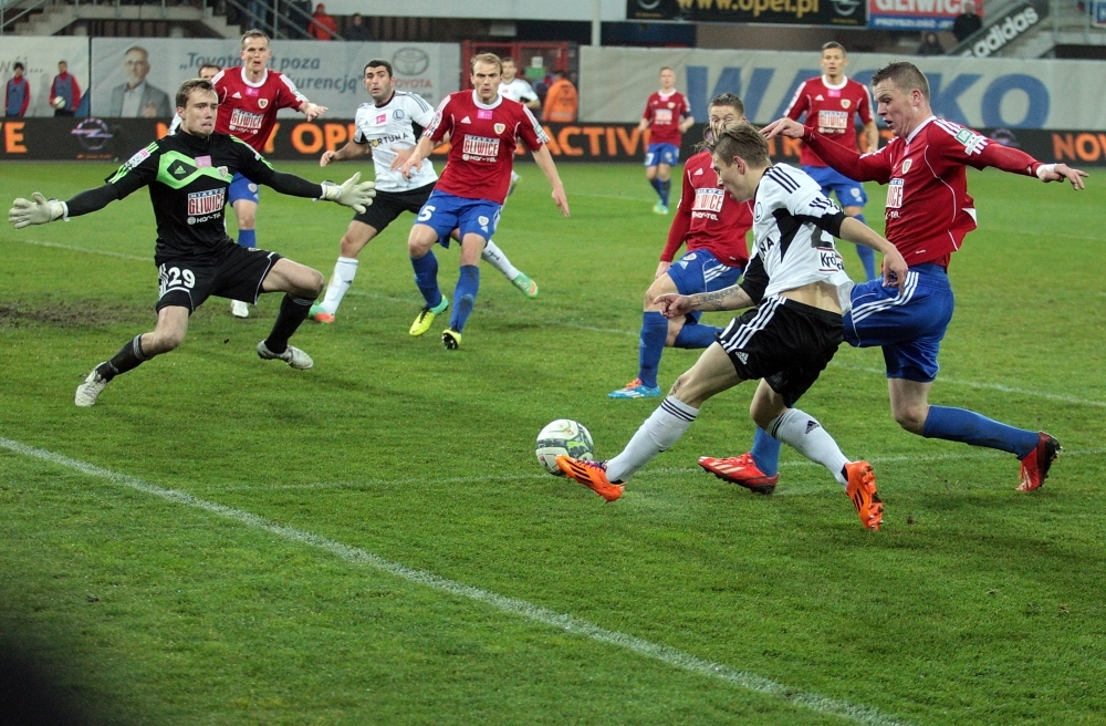 News: Piast Gliwice - Legia Warszawa 1:2 (1:1) - Wygrana rzutem na taśmę
