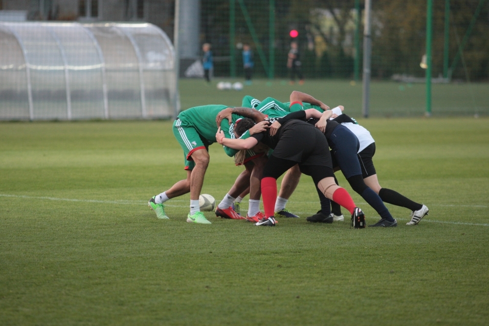 News: Piłkarze i zawodniczki rugby na treningu - WIDEO