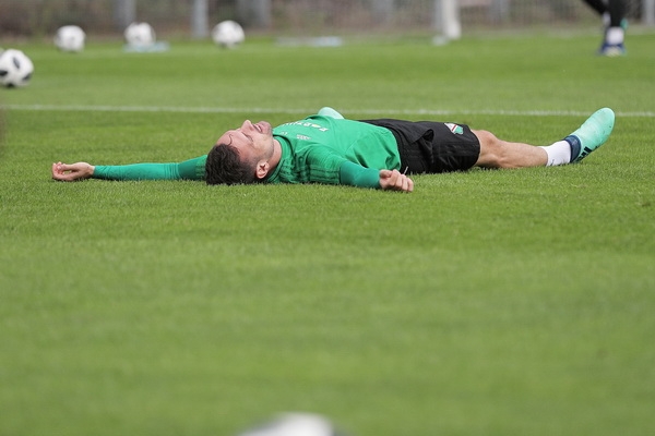 Legia i Cork trenowały przy Łazienkowskiej - wideo