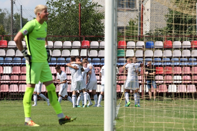 CLJ: Legia - Lech 2:5 (1:2): Legioniści bez szans na obronę mistrzostwa