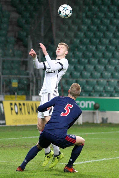 UYL: Legia - Ajax 1:4 (1:1) - Ajax za dobry na Legię