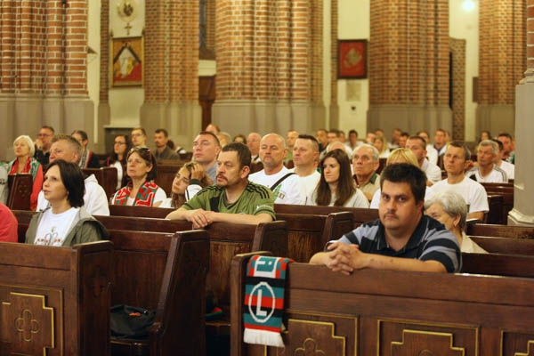 Kibice Legii podziękowali Bogu za udany sezon