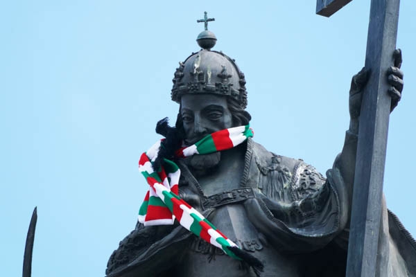 Zygmunt III Waza przyozdobiony w barwy Legii