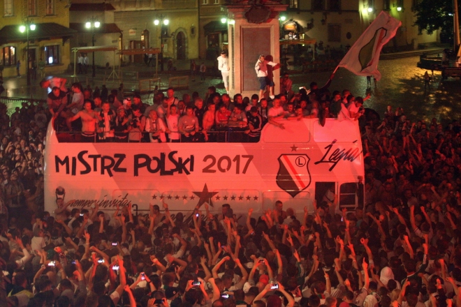 Fotoreportaże z ostatniego meczu i fety