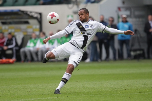 Legia - Korona 0:0 - Święta bez lidera