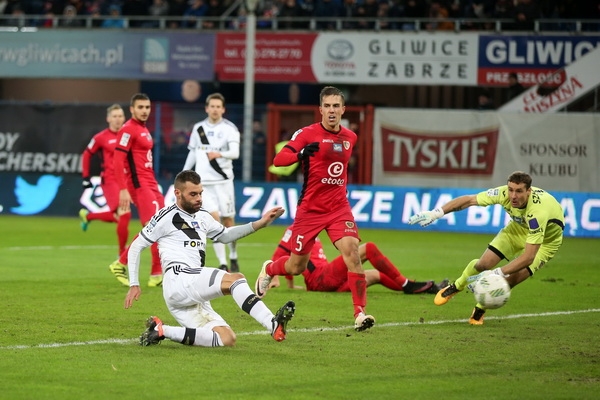 Piast - Legia 1:5 (0:2) - Z przytupem na podium