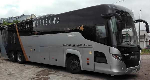 Nowy wygląd autokaru Legii