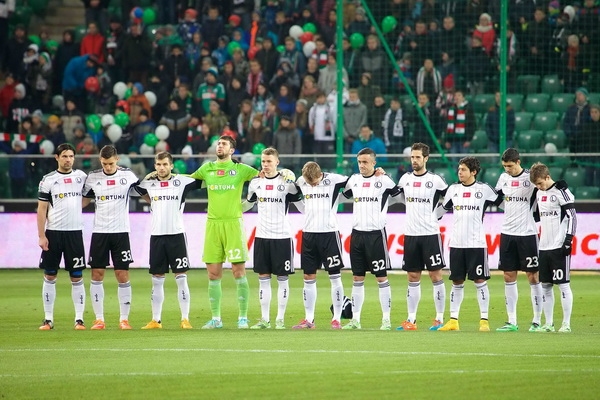 Legia Warszawa - Cracovia 2:0 (1:0): Spokojne przejście po 