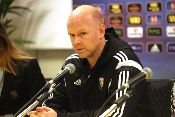 Henning Berg i Ivica Vrdoljak przed Lokeren