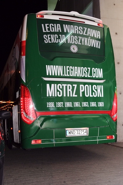 Oficjalna prezentacja autokaru koszykarzy (akt.)