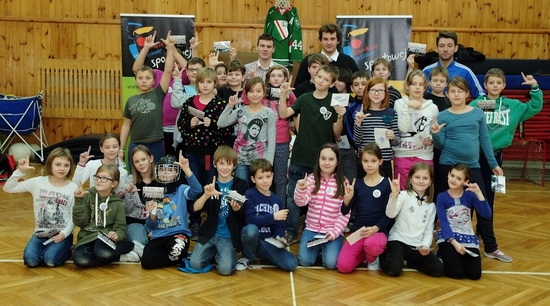 Hokeiści z wizytą w szkole podstawowej