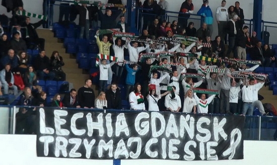 Kibice Legii zagrali mecz z hokeistami - FOTO i WIDEO