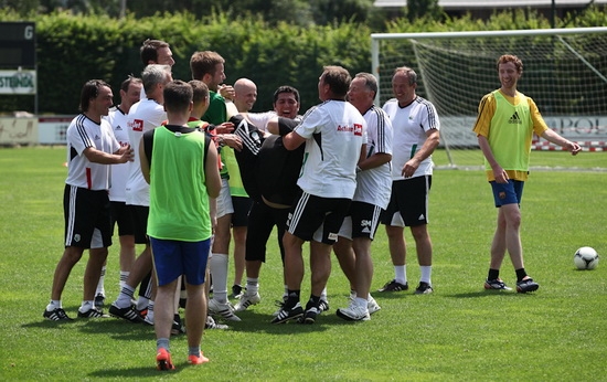 Ostatnie derby, czyli sztabowcy kontra media