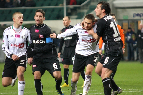 Legia Warszawa - Cracovia 0:0 - Bezbramkowe emocje i niedosyt