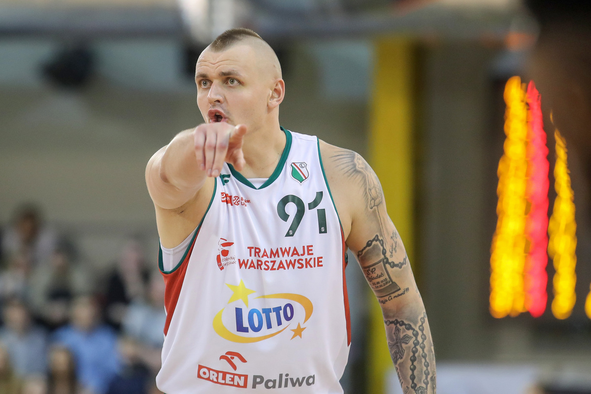 Dariusz Wyka