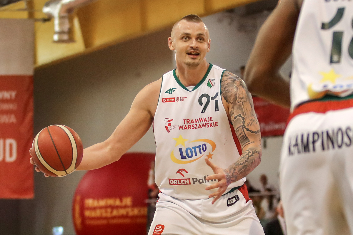 Dariusz Wyka