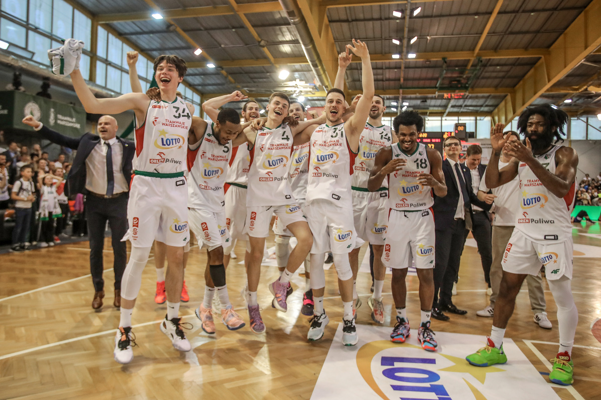 Legia koszykówka radość