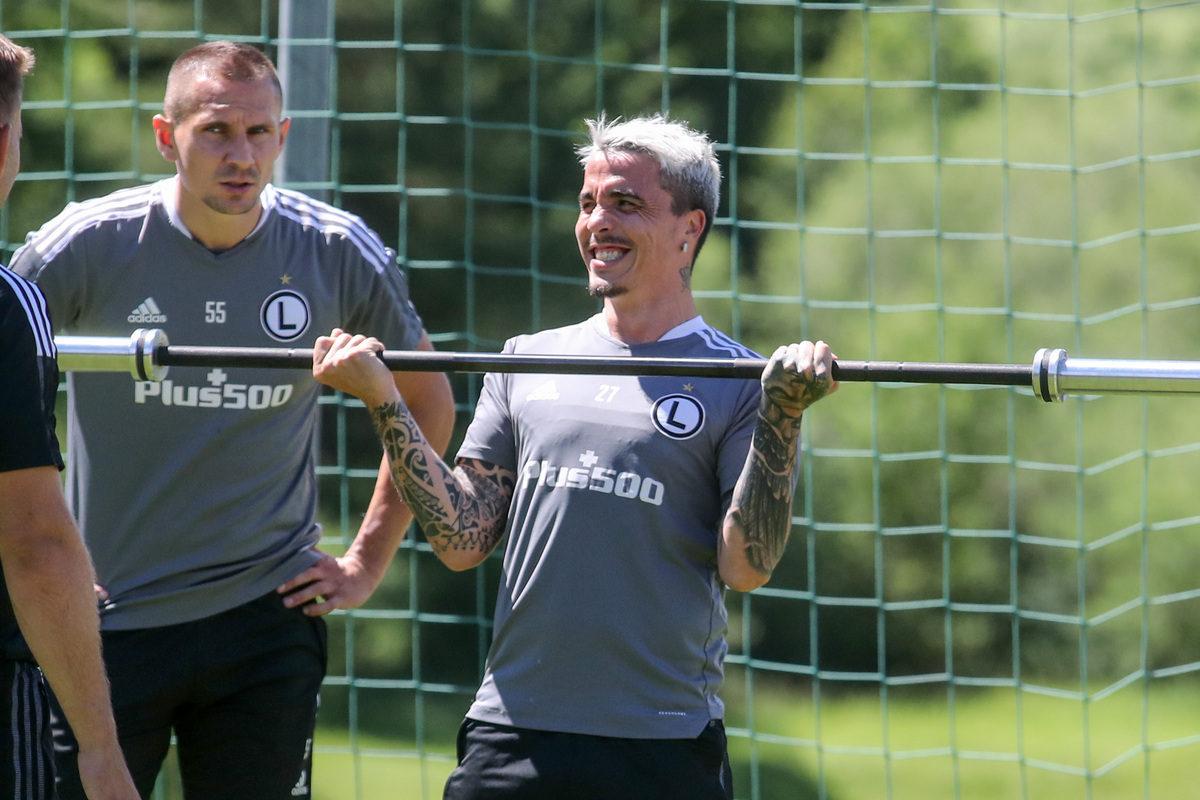 Artur Jędrzejczyk Josue Pesqueira