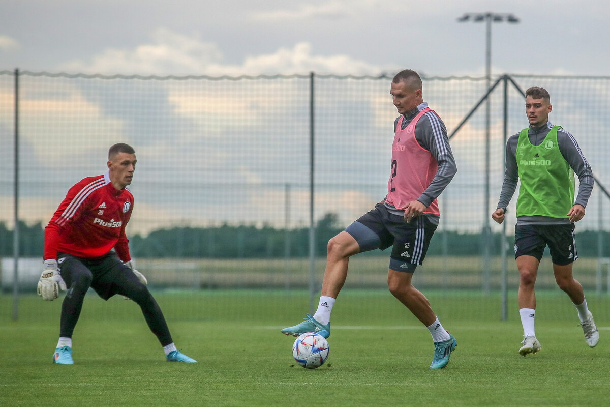 Dominik Hładun Artur Jędrzejczyk Ernest Muci