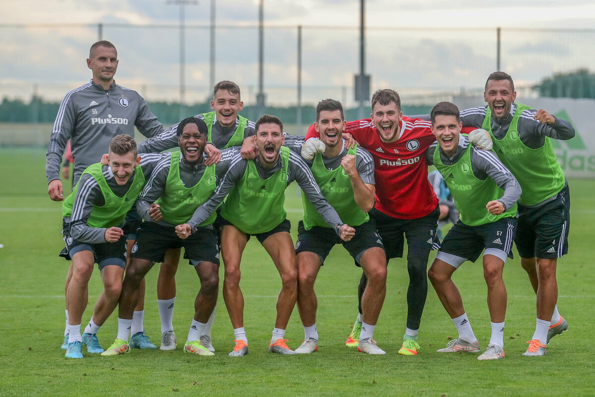 Artur Jędrzejczyk Jakub Kisiel Makana Baku Ernest Muci Filip Mladenović Ihor Charatin Kacper Tobiasz Bartosz Kapustka Mateusz Wieteska